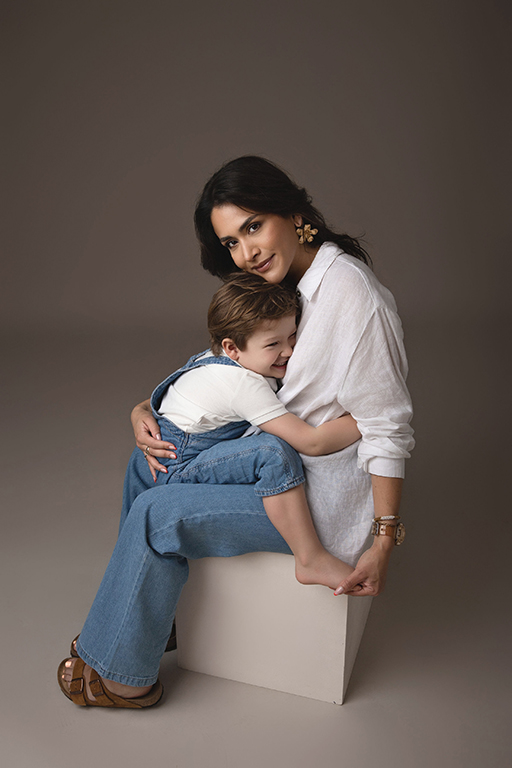 Madre e hijo en estudio