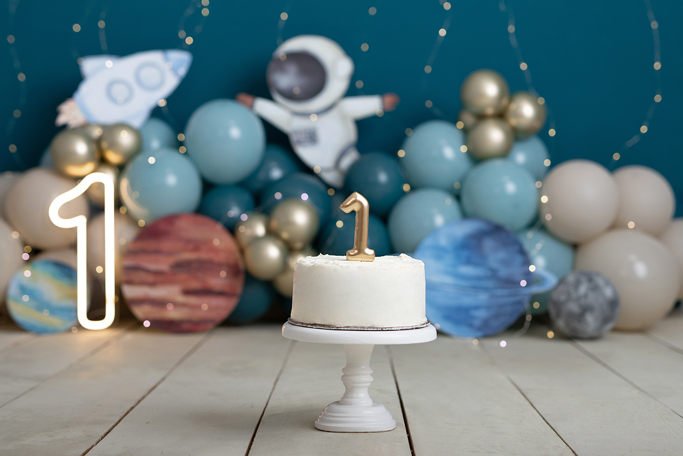 Sesión smash cake minimalista